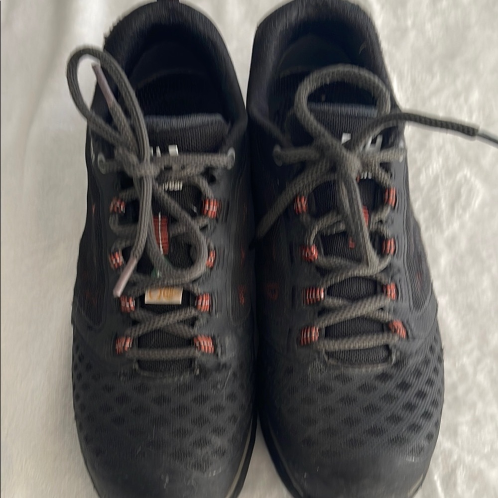 Helly Hansen steel toe Shoes with Breathable Fabric
